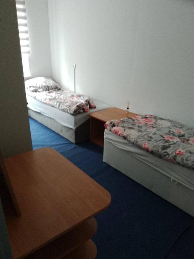 Sagittarius Hostel- Pracowniczy Łódź Eksteriør billede
